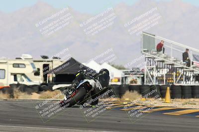 media/Nov-17-2024-CVMA (Sun) [[1fec520723]]/Race 8-Formulw LW Twins SHOOTOUT/